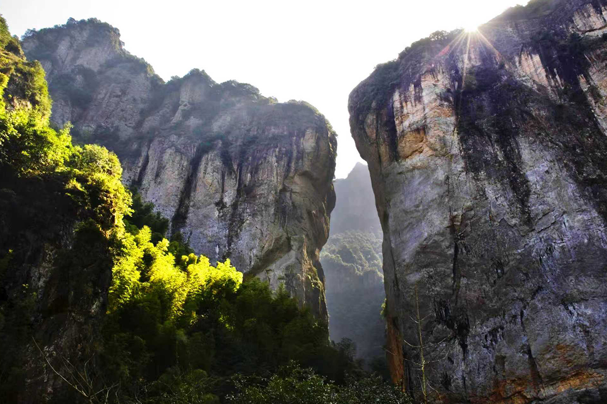 Xiansheng Gate